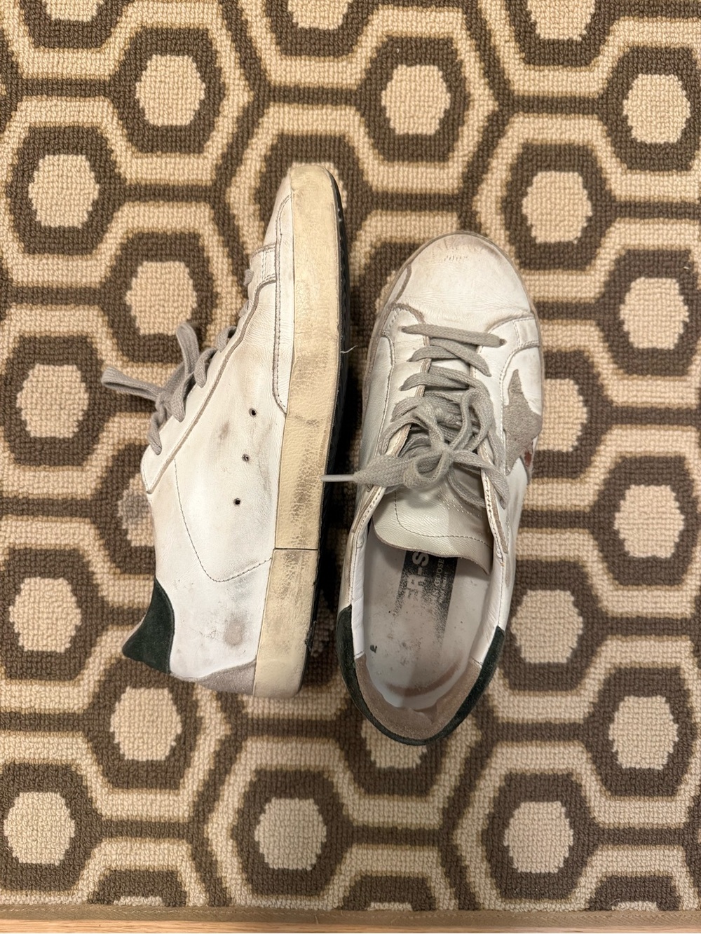 Golden Goose White Sneakers with Dark Green Heel Detail - Picture 2 of 9